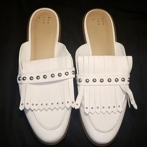 Cute flat slide in shoe